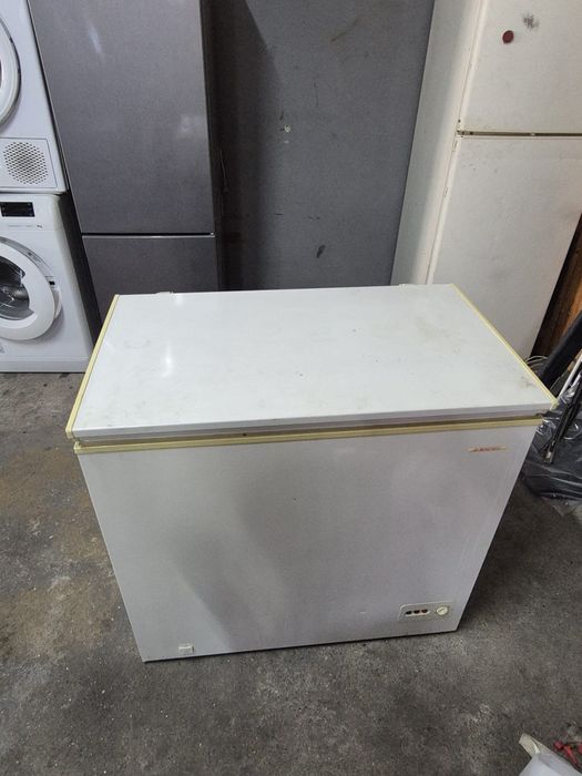 Arca Congeladora Horizontal Jocel 240L – A Funcionar Perfeitamente