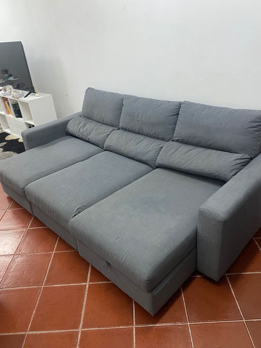 Sofá com chaise longue