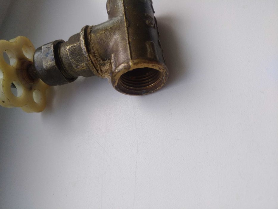 Кран латуннный(вентиль муфтовый) 10/15,20