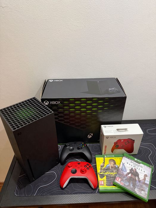 Xbox Series X 1TB + 2 pady + 2 gry
