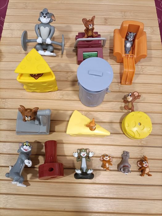 Lote de 14 figuras tom and jerry