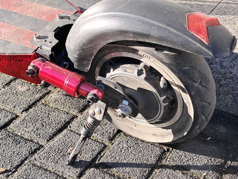 Hulajnoga elektryczna KUGOO KIRIN M4 + Ładowarka