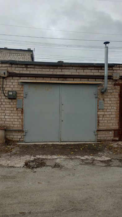 Гараж центр города, район Металлургов, большой подвал!