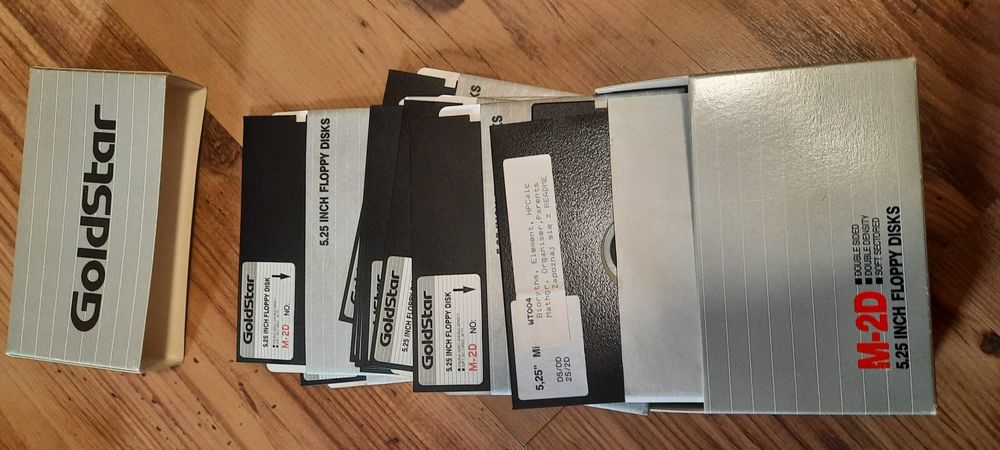 44 dyskietki 5,25 ca