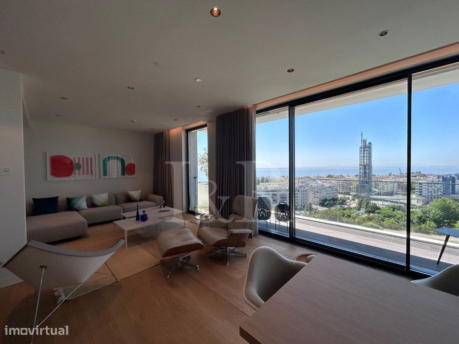 Apartamento T3 com vista rio no Parque das Nações, Lisboa