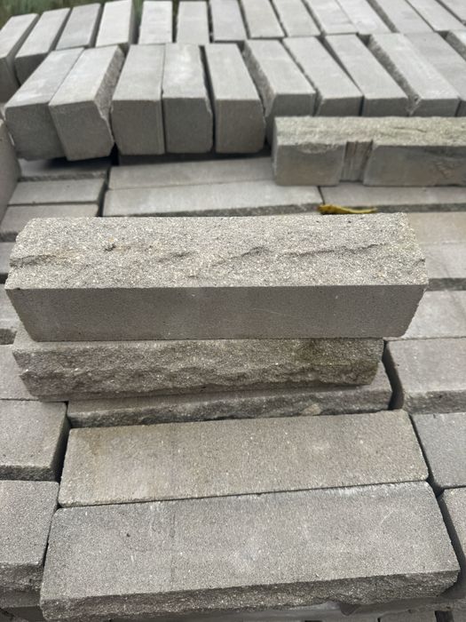 Цегла облицювальна скеля рваний камінь сіра