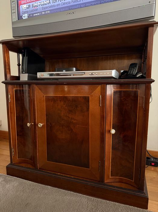 Móvel de TV + mesa + móvel de sala