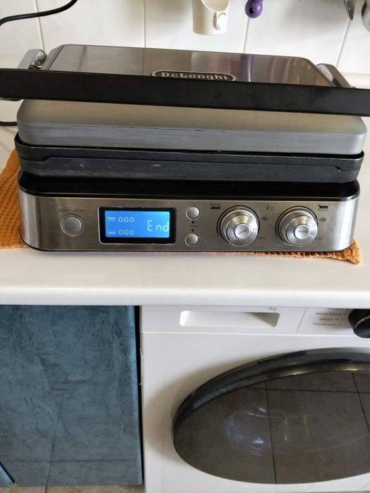 Гриль Delonghi з 3-ма змінними насадками