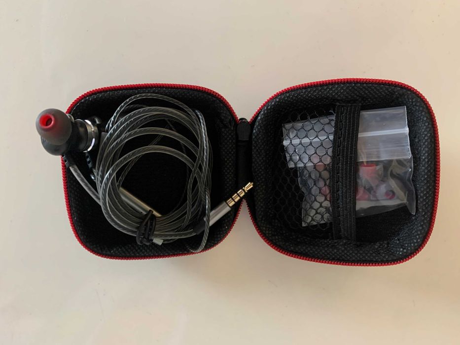 Słuchawki Douszne Nowe Komplet Etui Switch PS4 Xbox