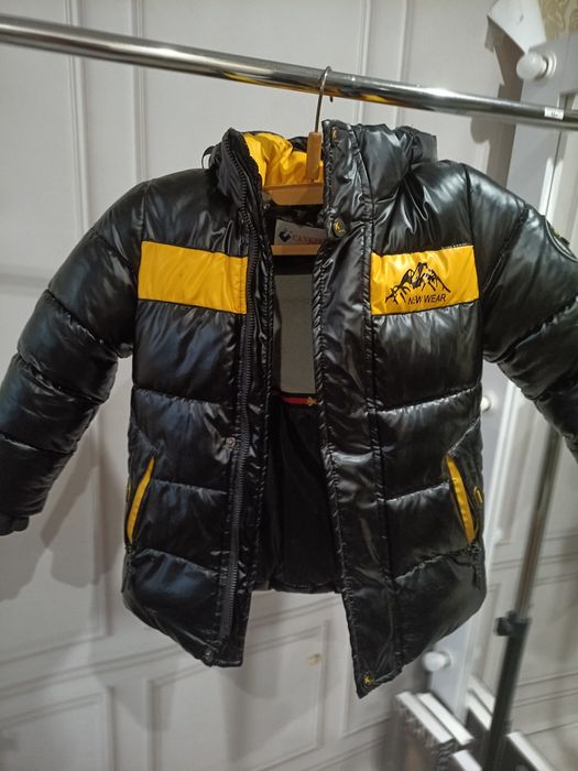 Продам детский зимний пуховик(куртку) то