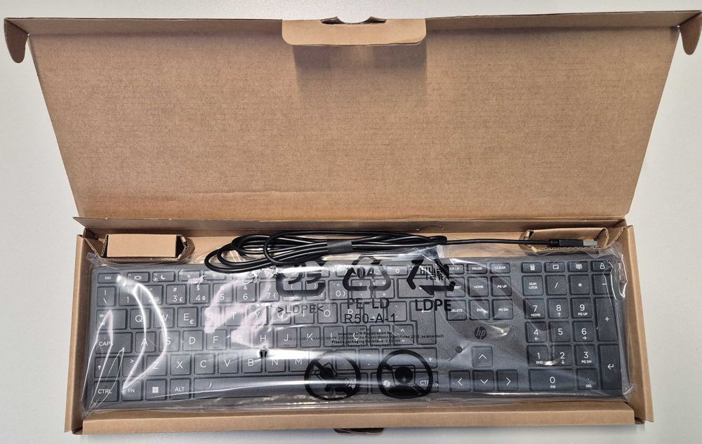 Teclado HP 320K preto com fios (NOVO)