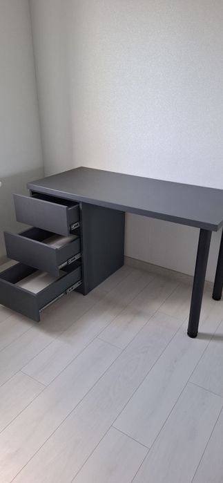 Стіл письмовий новий