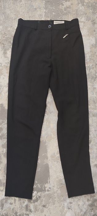 Чорні штани з високою посадкою