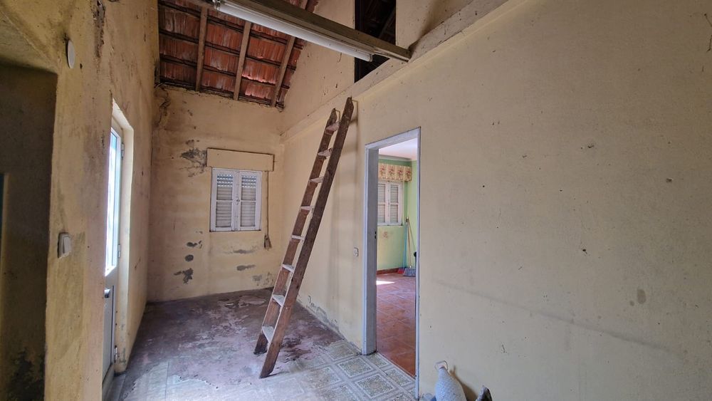 Moradia para Restauro em Ruivais - Ferreiros de Tendais