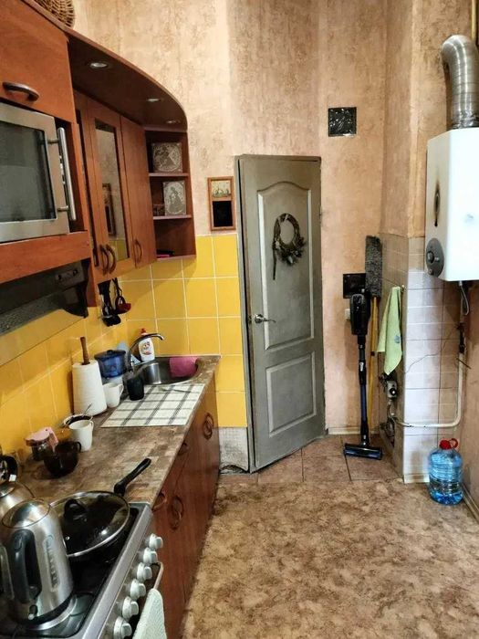 Продам 2-кімнатну квартиру в приватному секторі в самому Центрі