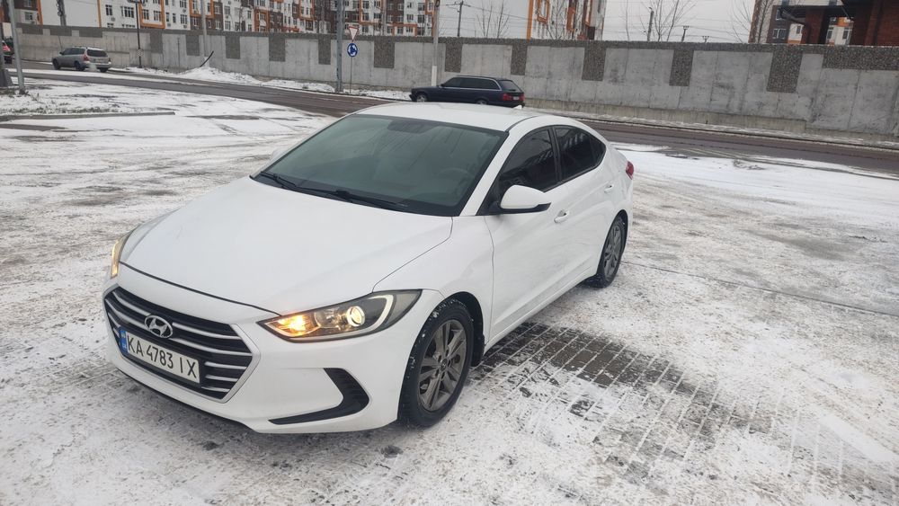 Hyundai Elantra ad 2017