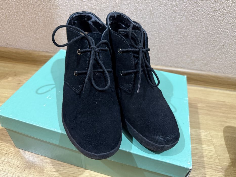 Черевикі замшеві clarcs