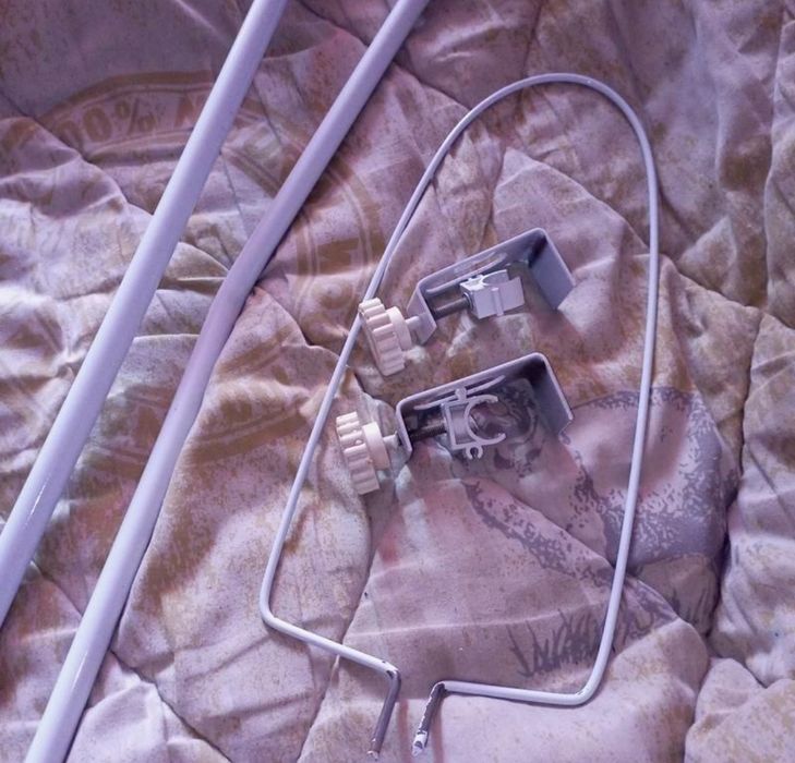 Стелаж для занавесок дитячої кроватки