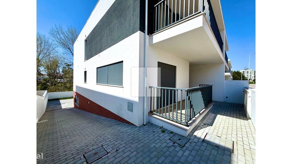 Moradia T4 Nova e Completa
