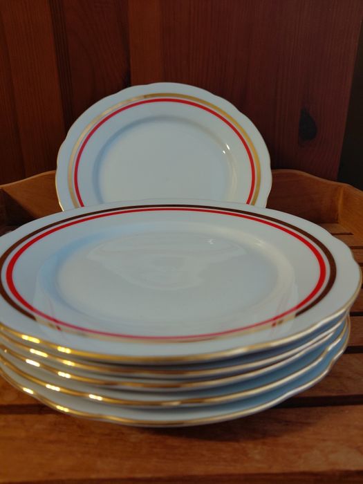 talerzyki deserowe przekąskowe  biała porcelana Bohemia jak Nowe 6 szt