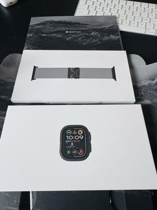 Apple Watch Ultra 2 Loop Titanium