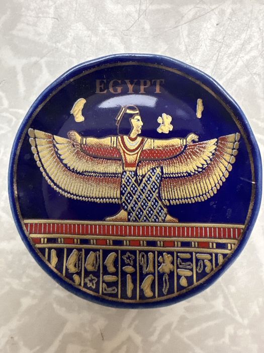 Магниты на холодильник.