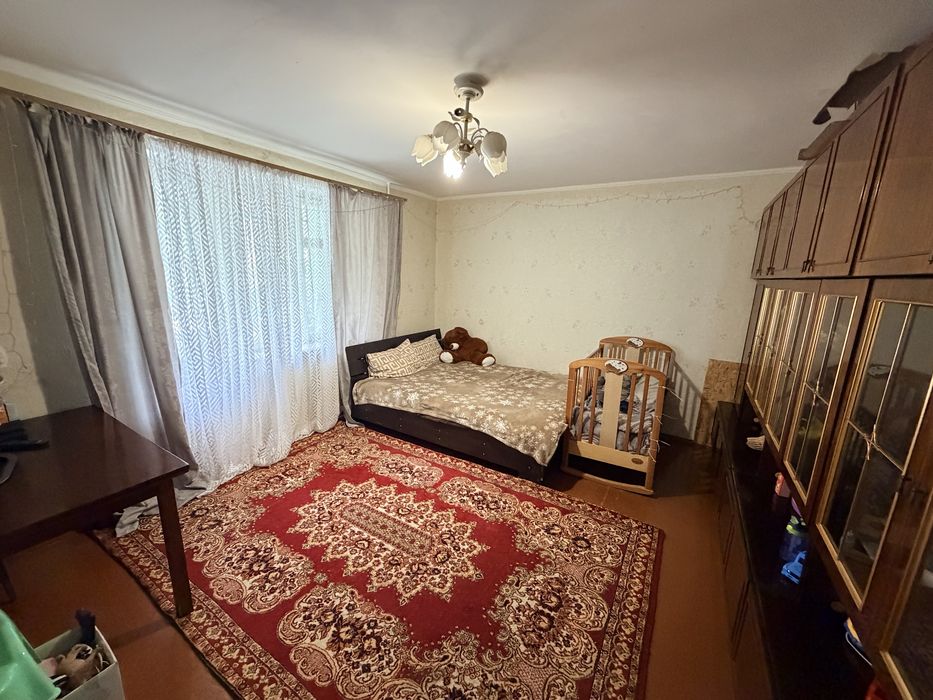 Продаж 3-х кім квартири 2/5 вул Космонавтів