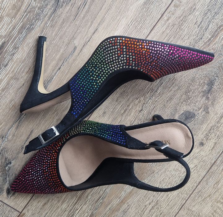 Szpilki Menbur full kolor