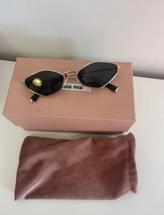 Óculos de sol Miu Miu originais