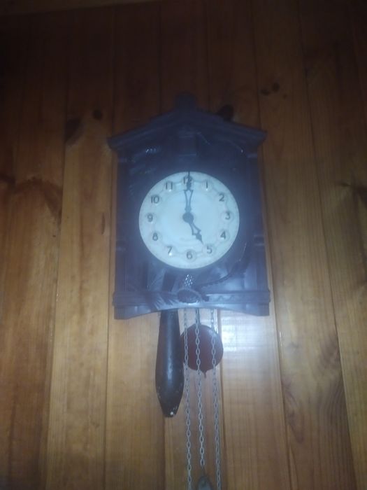 Часы кукушка 800грн