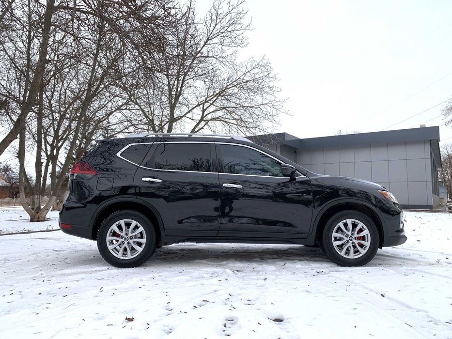 Nissan Rogue полный привод SV AWD 2017 года!