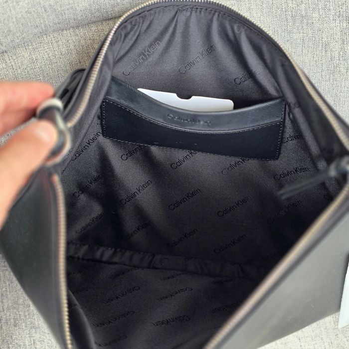 Чохол для ноутбука Calvin Klein