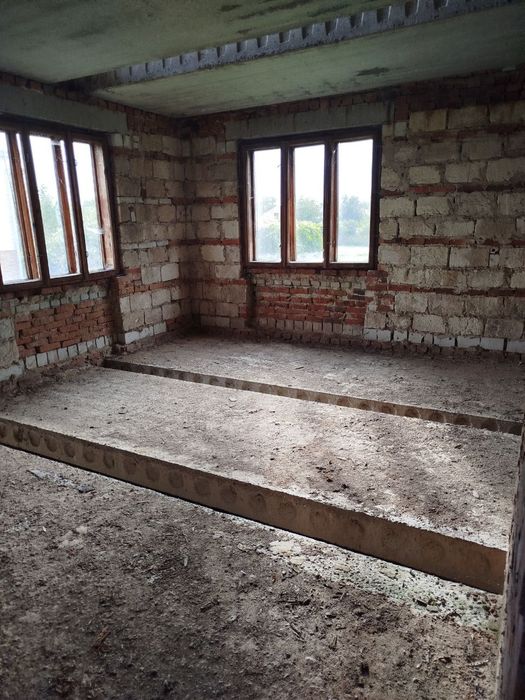 Незавершене будівництво