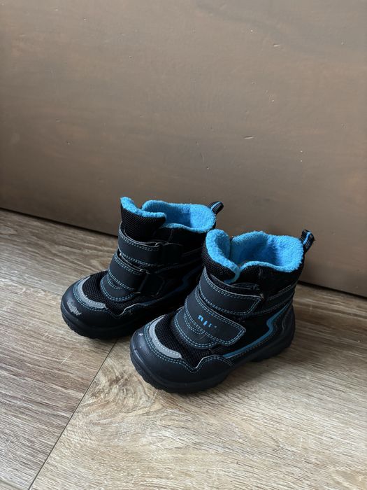 Czarne zimowe buciki dziecięce kozaki śniegowce na rzepy 23