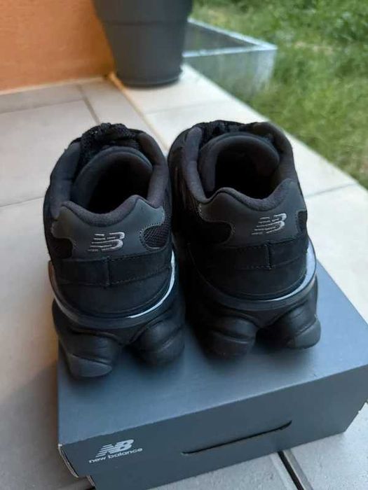 New Balance 9060 Triple Black R.38