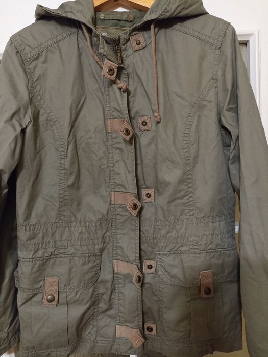 Курточка женская