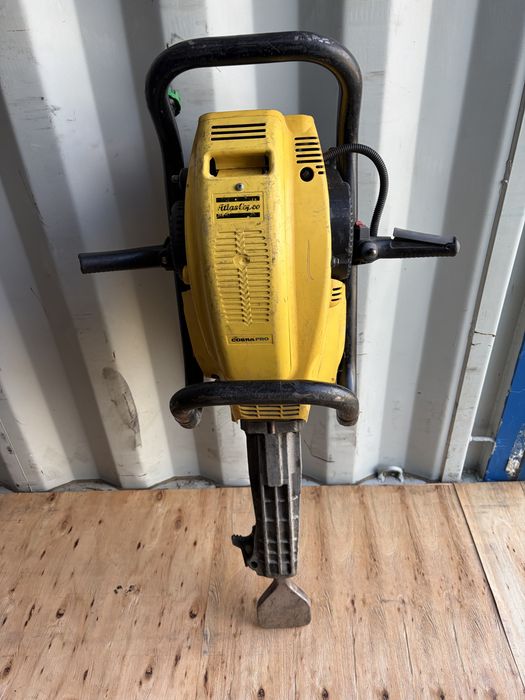 Atlas Copco Cobra PRO – młot spalinowy wyburzeniowy / do podbijania