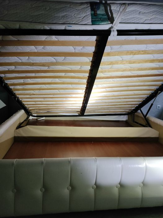 Ліжко бу 2x2.2 м