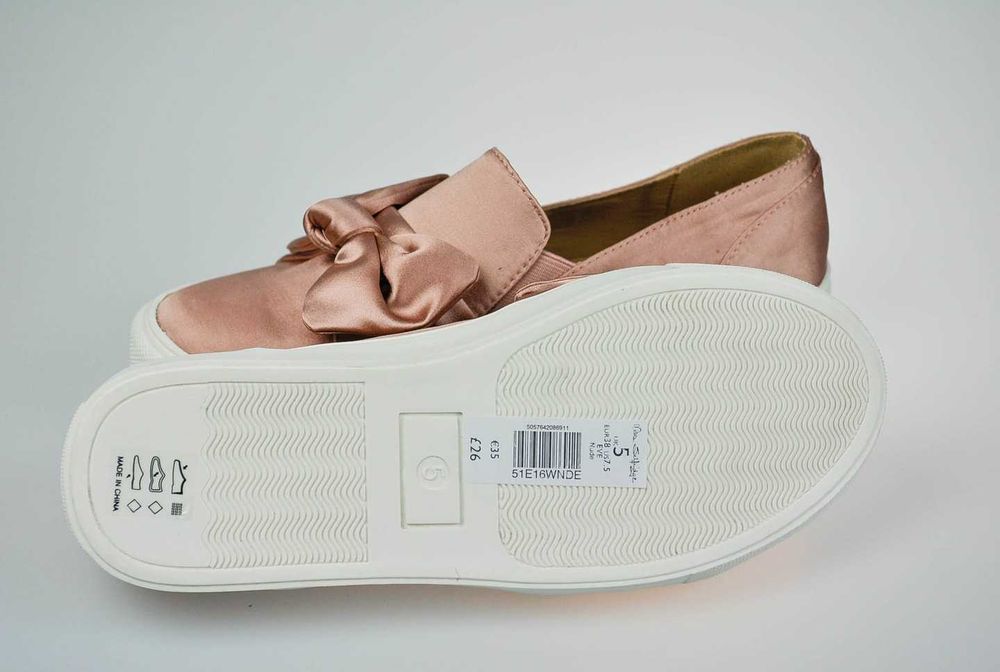 Buty Miss Selfridge EVE Półbuty wsuwane r.38 Wada