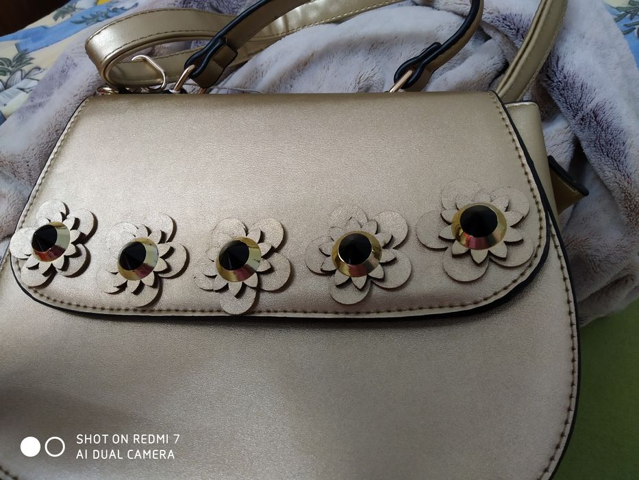 Продам сумочки новые