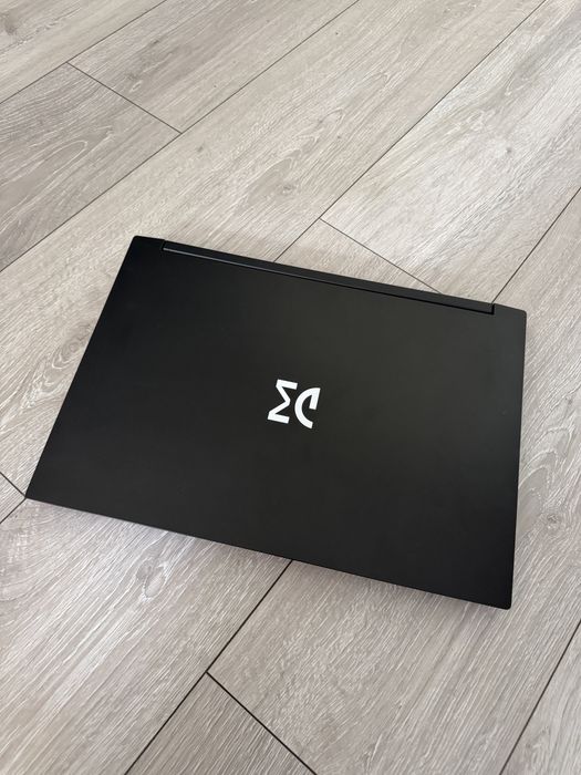Laptop Dream Machines i5-10300h gtx 1650