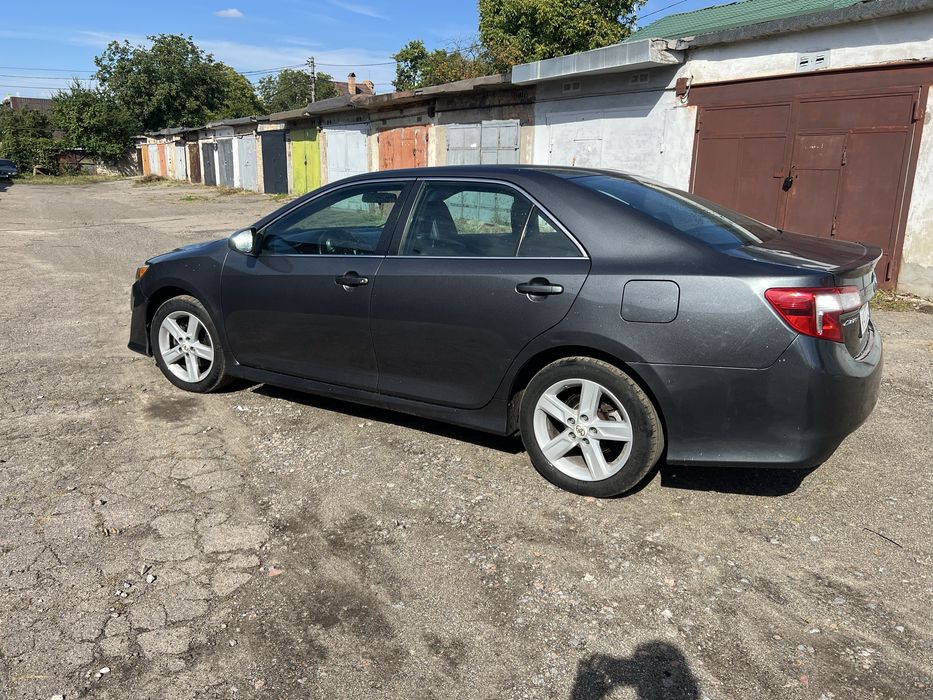 Продам  Toyota Camry 50