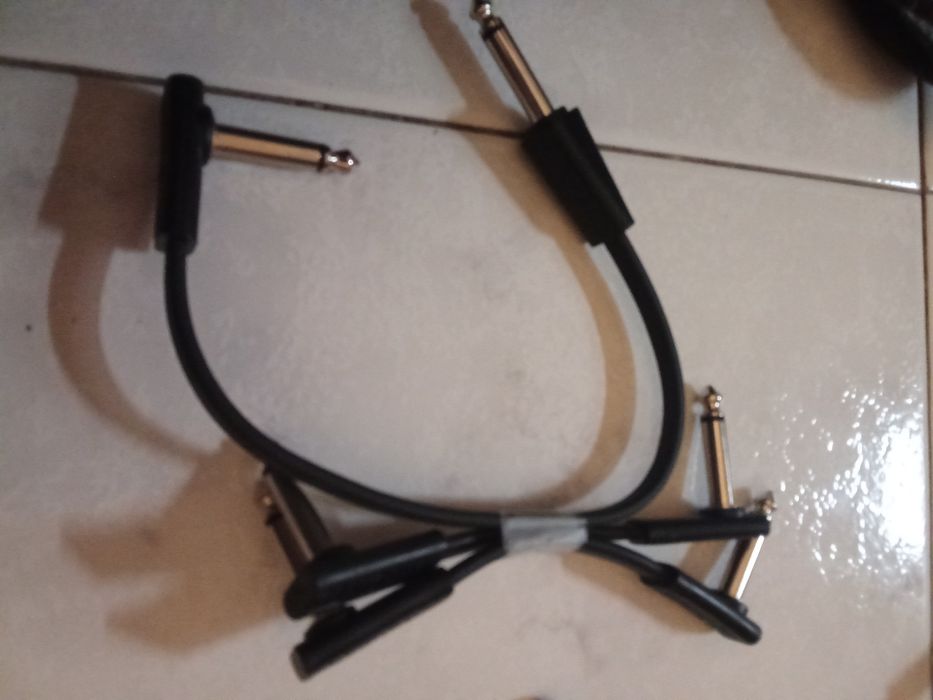 Acessórios (botões, molas, patch cables)