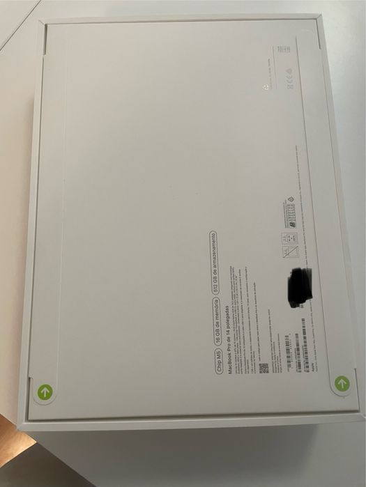MacBook Pro M5 512GB Novo Selado