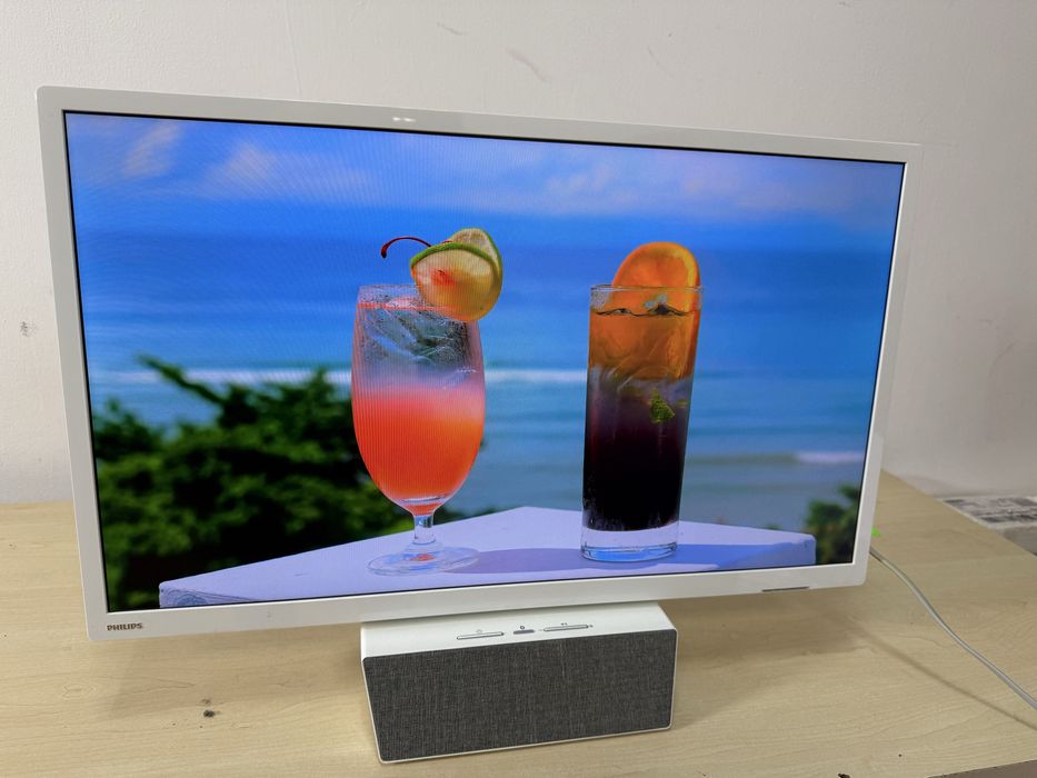 Philips 24 дюйми зі Смартом Ексклюзивна модель потужний звук 16Вт