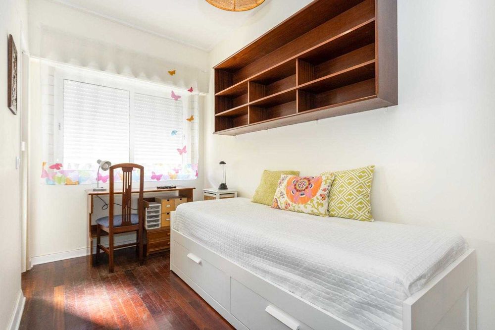 Quarto com excelente localização e banheiro privado, Cacilhas