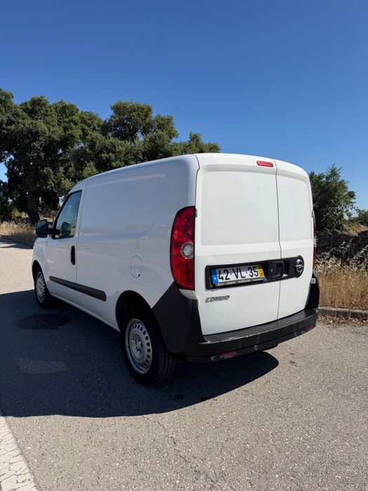 Opel Combo 2018/ IVA DEDUTÍVEL