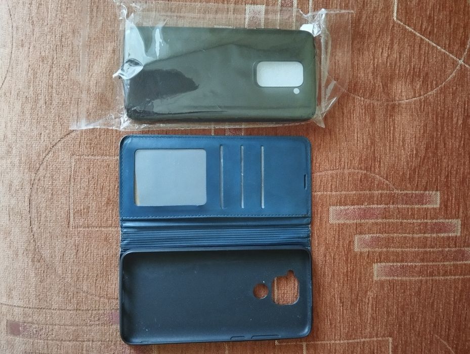 Продам два Чехла від Redmi Note 9