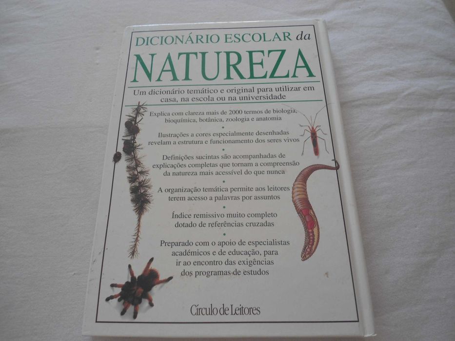 Dicionário Escolar da Natureza por David Burnie