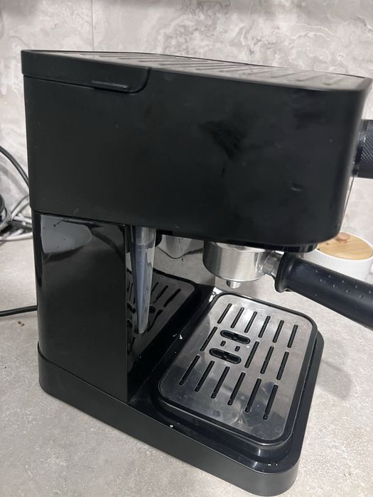 Продам кавоварку De’Longhi EC260